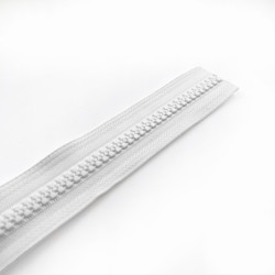 Chaine injectée continue 9 mm blanc
