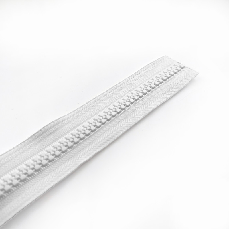 Chaine injectée continue 9 mm blanc